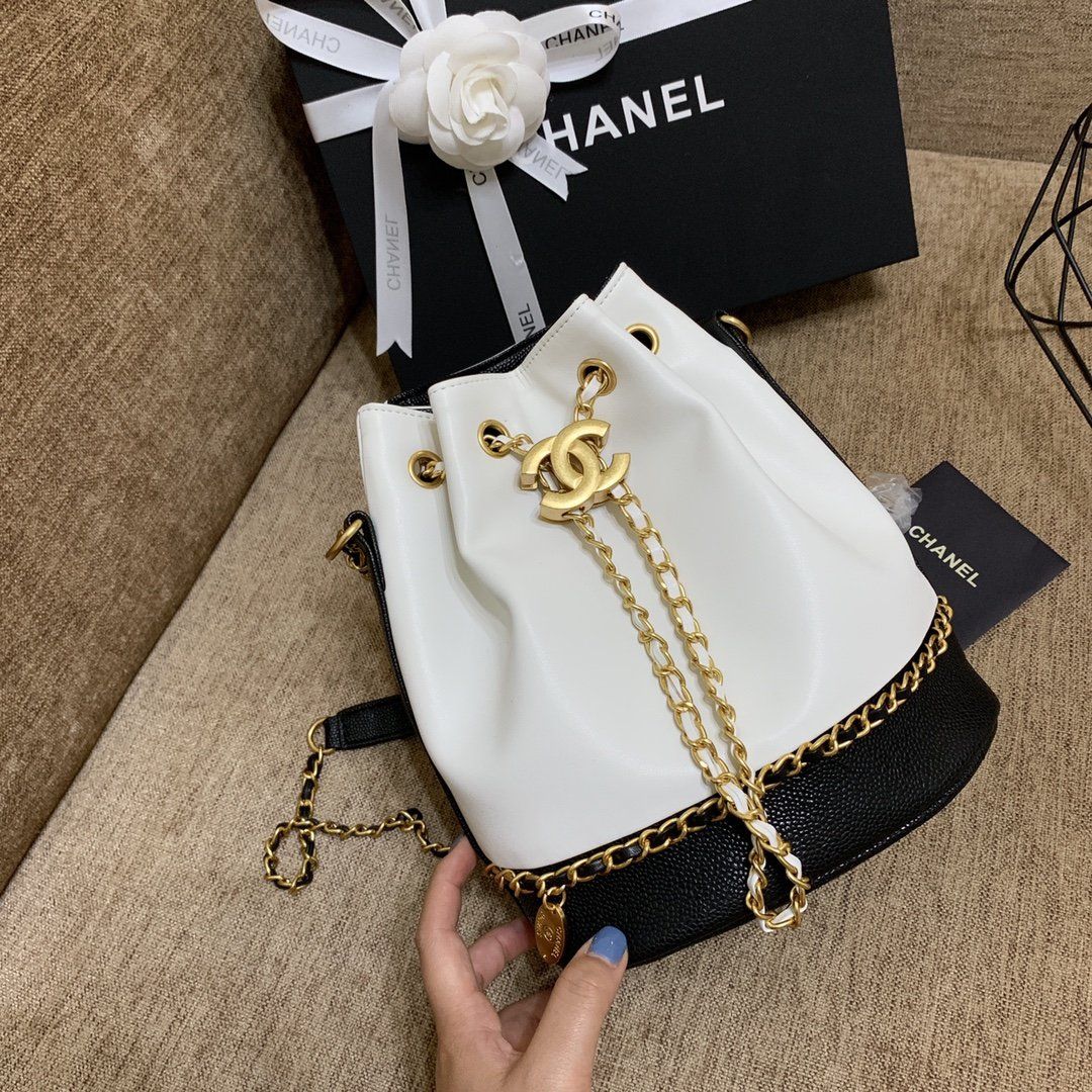 best holiday handbag