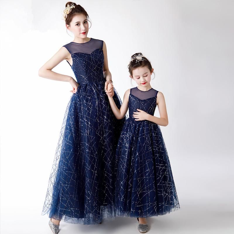 mother and daughter twinning dress