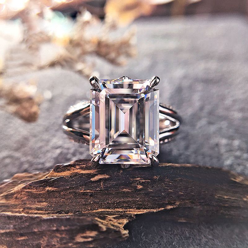 Solid 18K White Gold 1ct Emerald Cut Moissanite Ring Lab Grown Diamond
