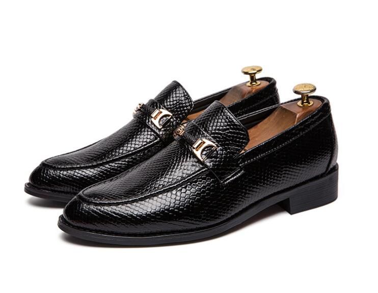 Melhor E Mais Barato Sapatos Clássicos Homem Designer De Calçados Esportivos  Primavera Outono Homens Sapatos Sociais Preto Marrom Dos Homens De  Casamento Calçado De Borracha Inferior Terno Sapatos Slip On Masculino  Calçado1a39