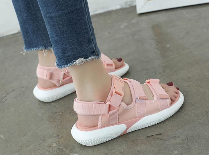 Sandalias deportivas mujer 2019 año nuevo versión coreana parche mágico Chi planas red casual