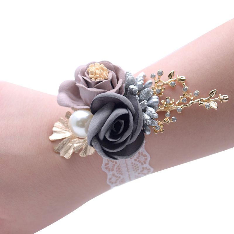 bridesmaid hand accessories