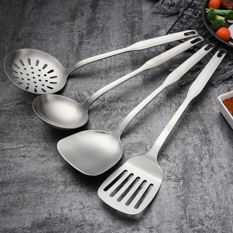 colanders cooking utensils