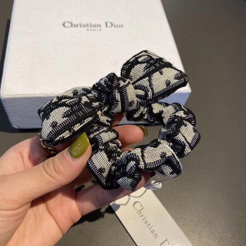 dior scrunchie