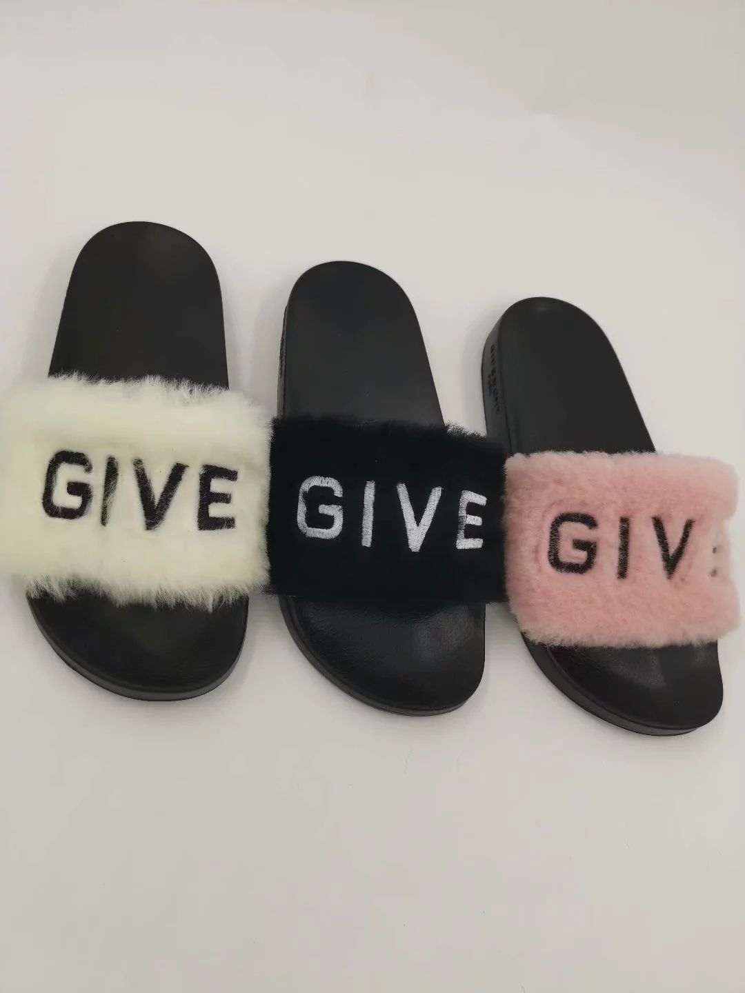 fenty slippers fur