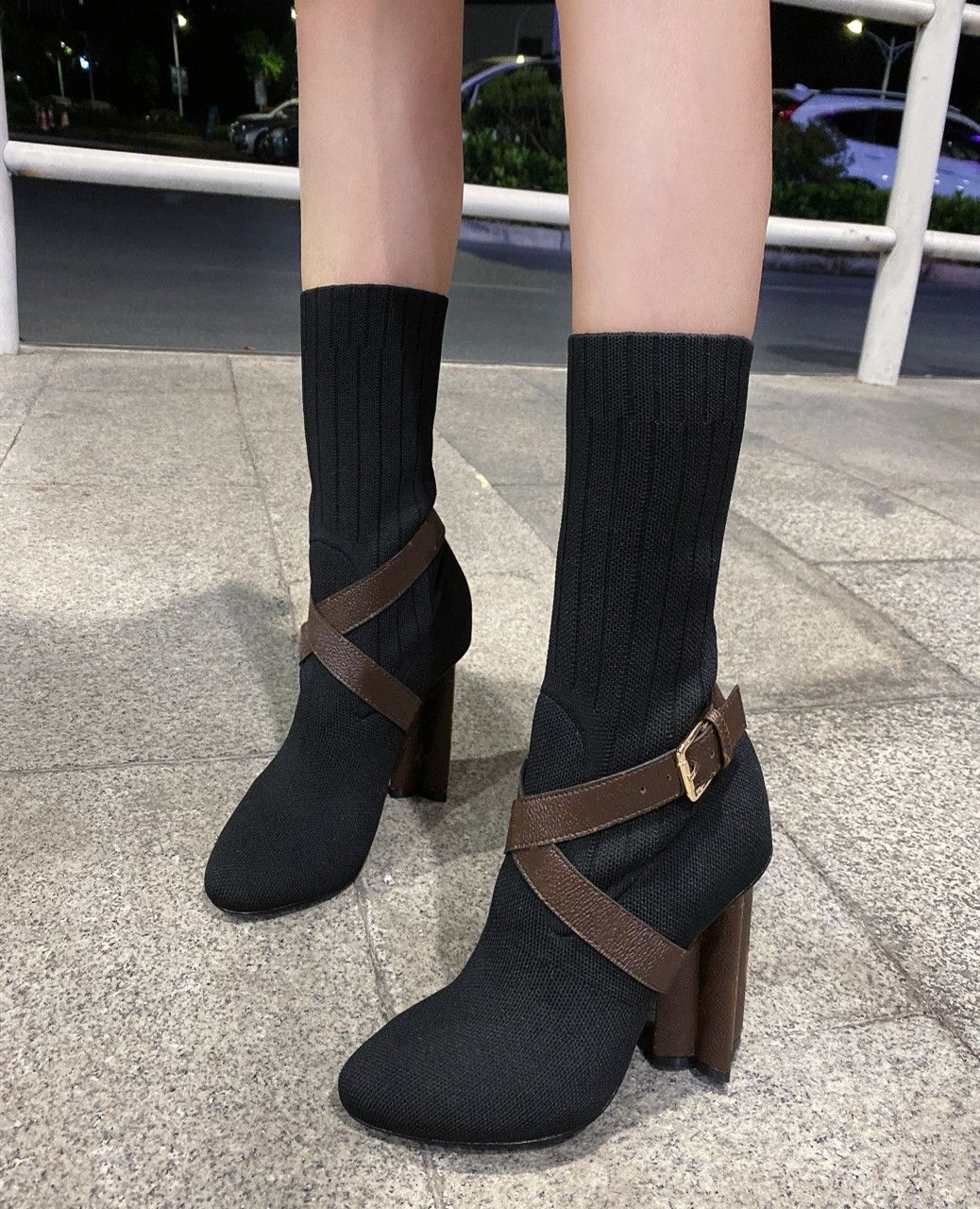 silhouette ankle boot