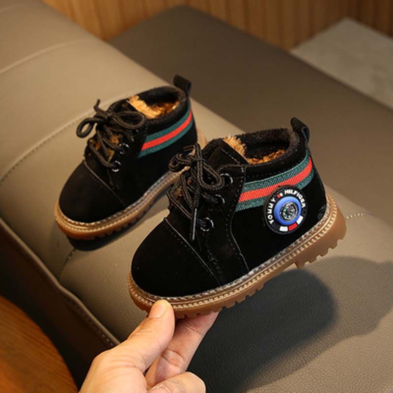 size 16 non slip shoes