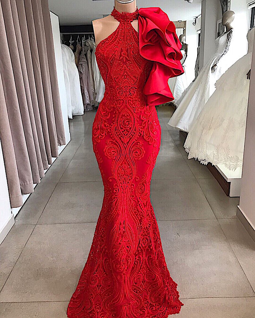 Acquistare Elegante Abito Da Sposa A Sirena In Pizzo Rosso Con Scollo A  Barchetta E Arricciatura Abito Da Sposa Lunghezza Pavimento Robe De Mariee  Economico | Consegna Veloce E Qualità | DHgate Italy