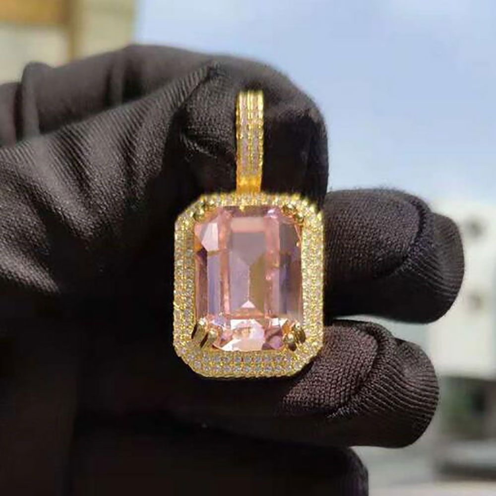 Colgante de oro rosa solamente