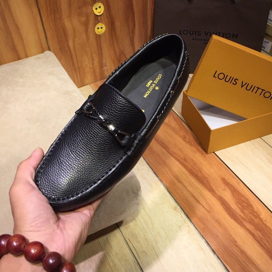 Acheter Pas Cher Louis Vuitton Shoes LV Pas Cher Mocassins Homme Souliers  Simple En Cuir Italien Driving Mocassins Hommes Marque Luxe Chaussures  Bateau Mode Léger Chaussures Casual Beanie Du 88,73 € | Fr.Dhgate