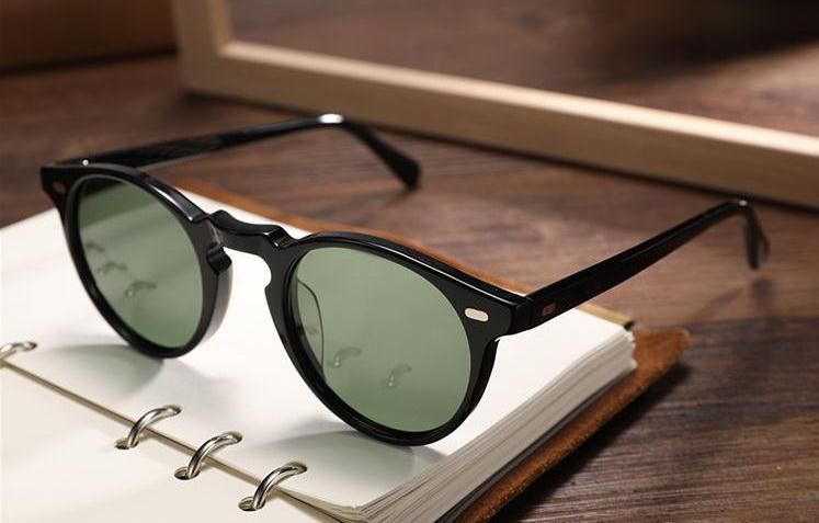 Black Frame Dark Green Lens