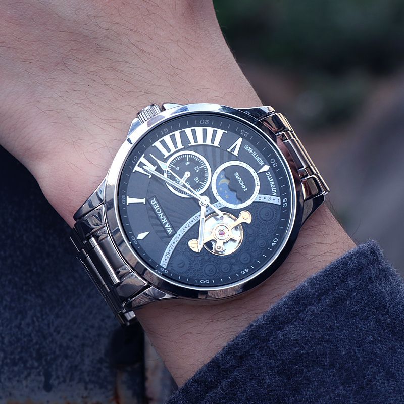 waknoer watch price