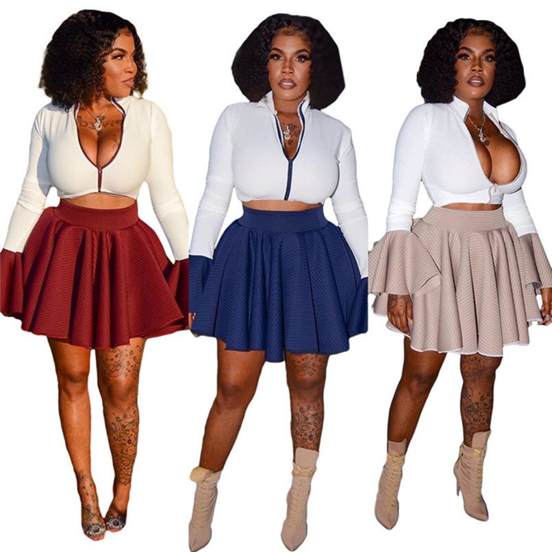 plus size pleated skirt outfit