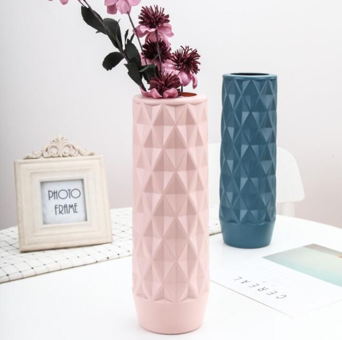 Diamond Pattern Plastic Vases /Carton For Home Decoration Flower Home
