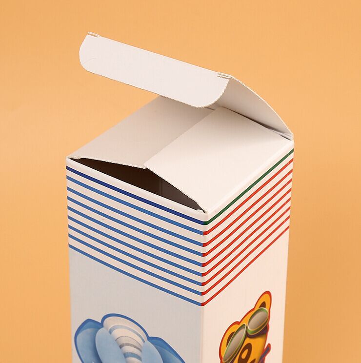 small cardboard shipping boxes