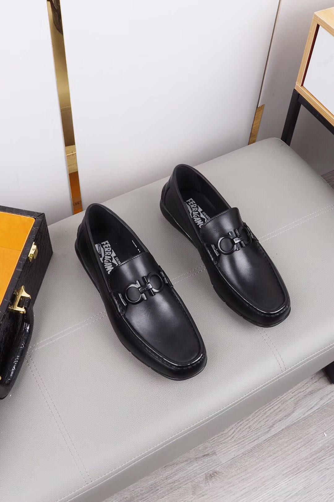 meghan markle longchamp