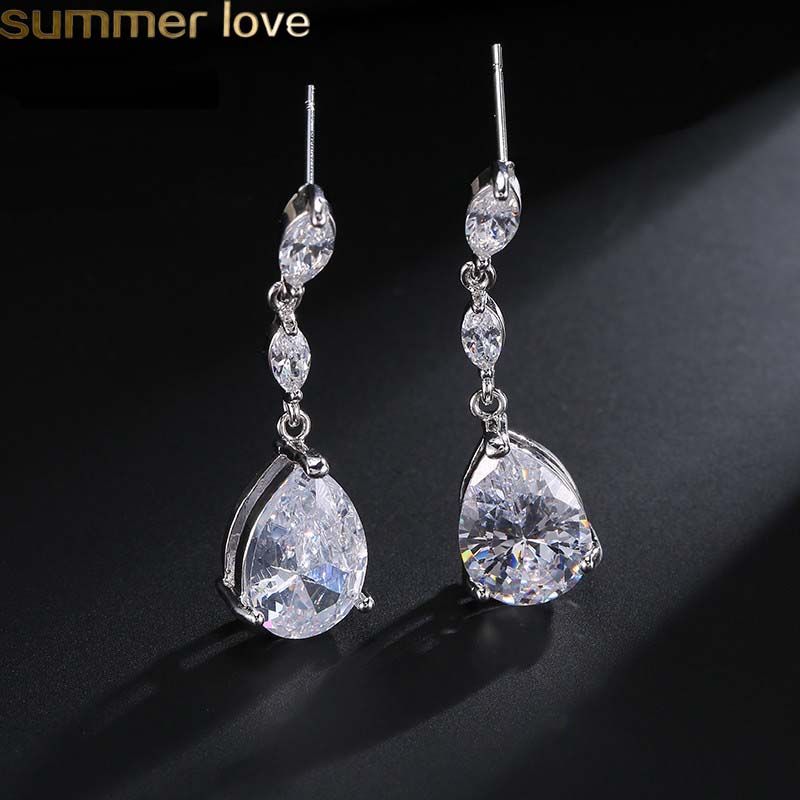 cubic zirconia in water