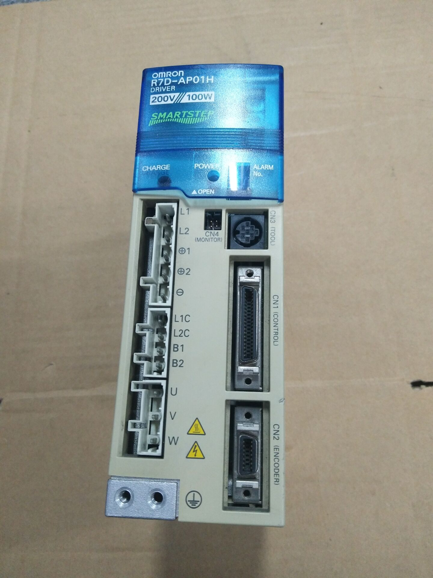USED Omron servo drive R7D-AP01H USED Omron servo drive R7D-AP01H