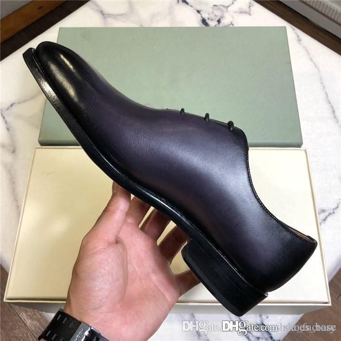 Großhandel Neue Leder Oxford Schuhe Formelle Business Business Schuhe Aus Rindsleder Herrenschuhe Mit Großen Ledersohlen Und Kunstvoll Geschnitzten Großhandel Neue Leder Oxford Schuhe Formelle Business Business Schuhe Aus Rindsleder Herrenschuhe Mit Großen Ledersohlen Und Kunstvoll Geschnitzten