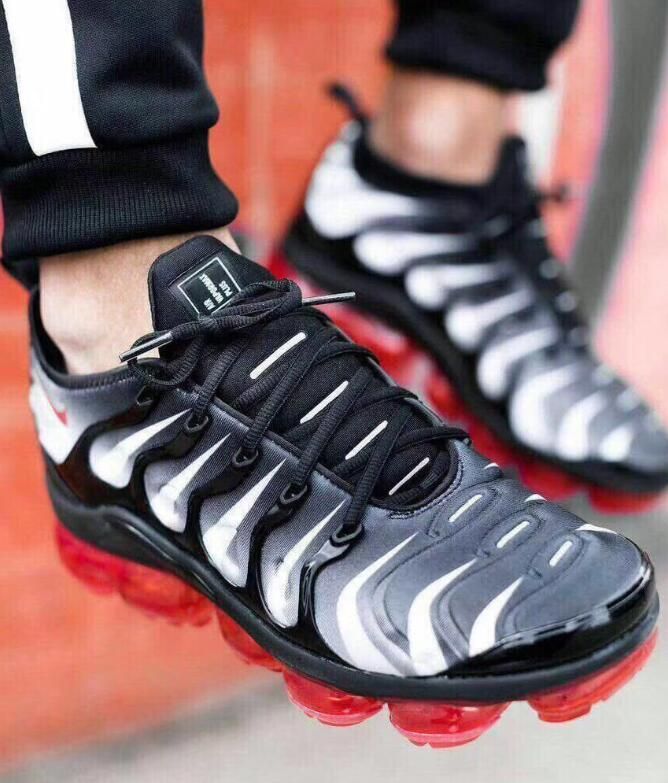 vapormax black tn