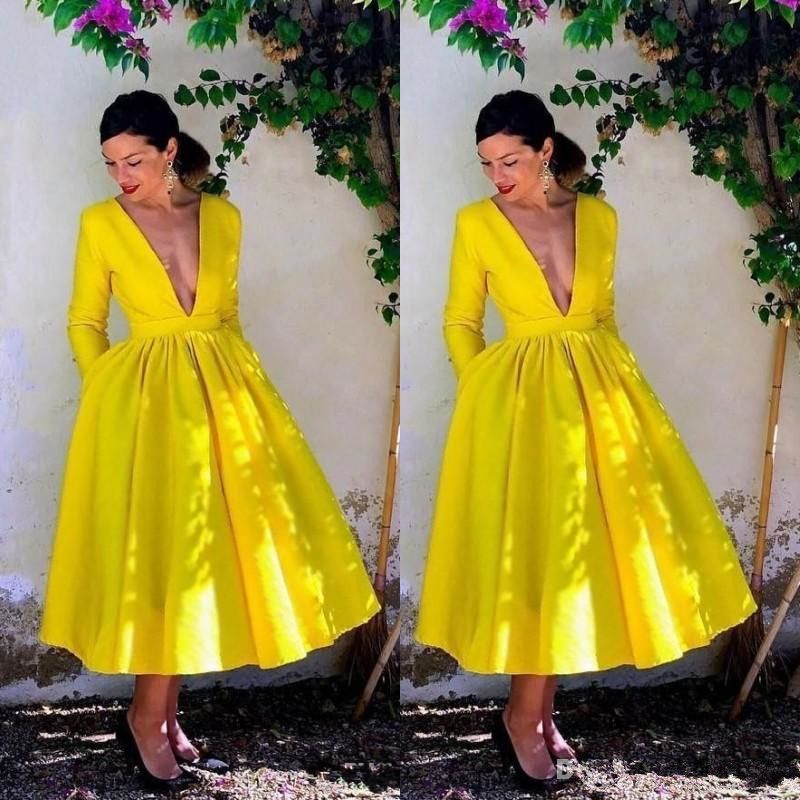 2020 Amarillo Té Longitud Profundo Cuello V Cóctel Vestidos De Fiesta Otoño Invierno Manga Larga Dapelada Princesa A Line Peg Graduation Dama De Honor Vestido De 89,28 € | DHgate