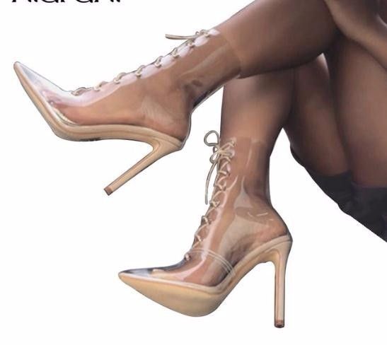 botas transparentes