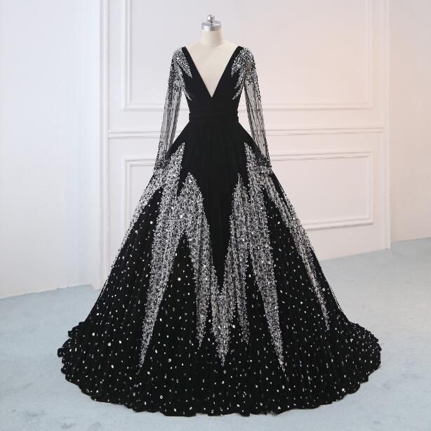 Super Luxury Long Sleeve Black Wedding Dress Ball Gown Crystals Pearls