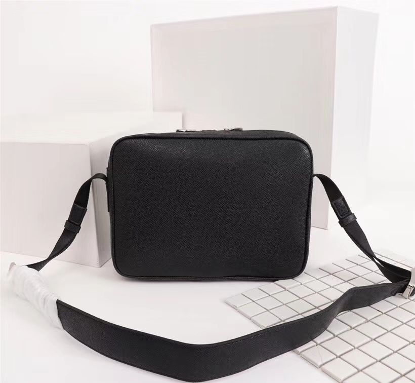 designer messenger bag