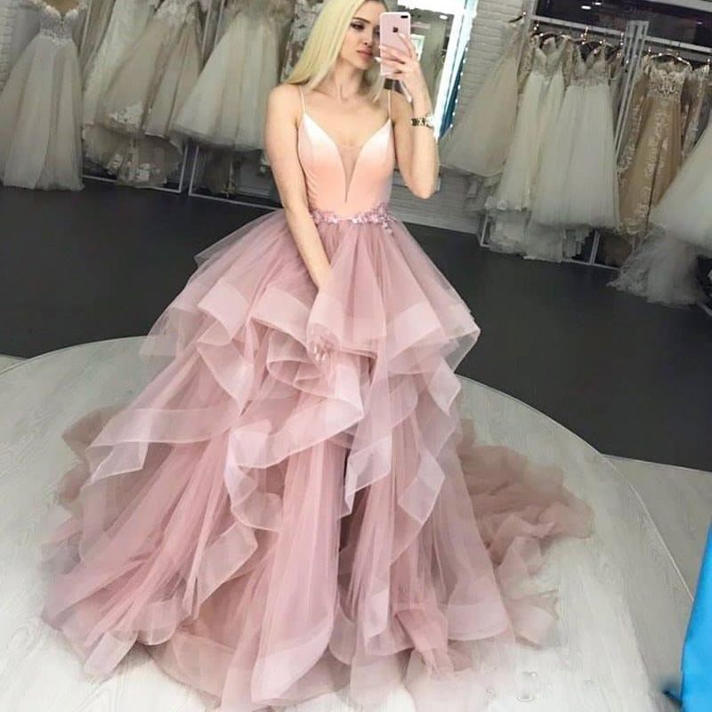 Compra Tiras De Espagueti 2019 Vestidos De Bola Vestidos De Fiesta De Tul  Volantes Tren De Barrido Vestidos Plisados \u200b\u200bVestidos De Fiesta Cordones Vestidos  Fiesta De Noche Barato | Entrega Rápida Y