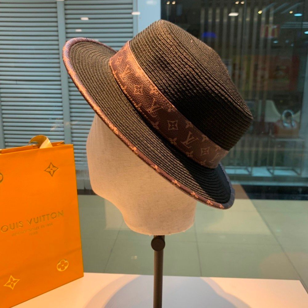who sells top hats
