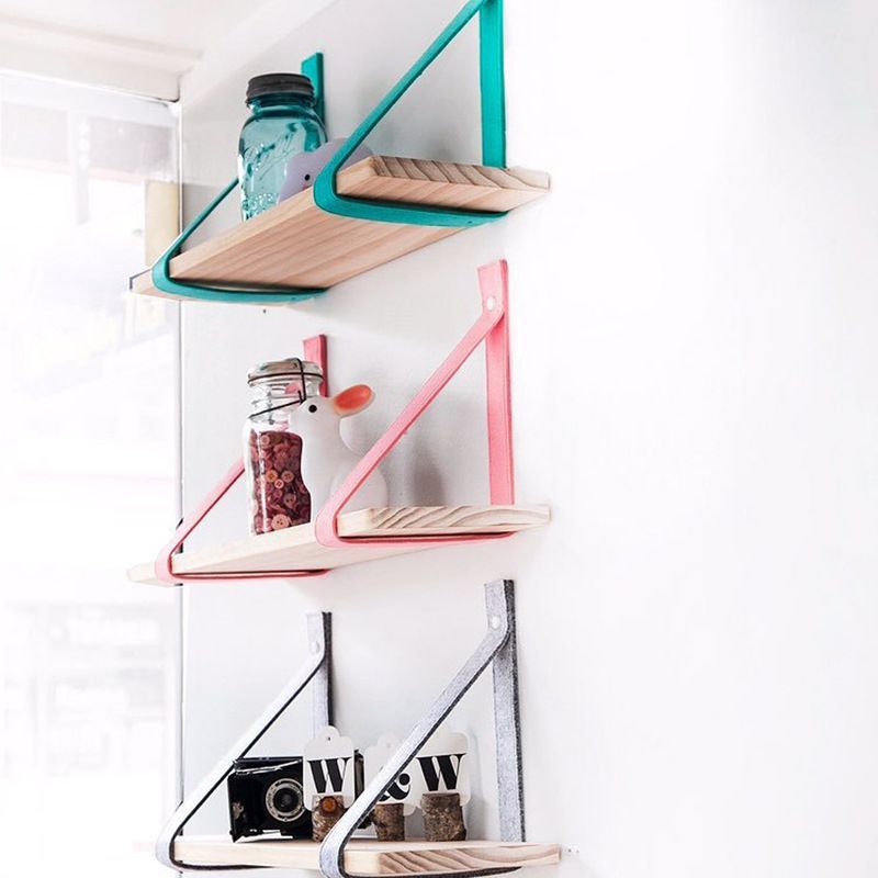 baby room shelves