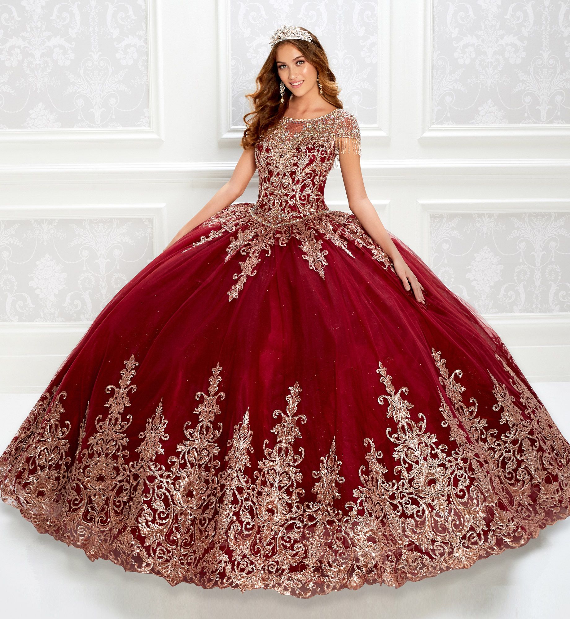 Luxury Quinceanera Dresses Capped Sleeves Lace Appliques Sequins Girl