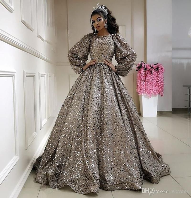 Compra Brillo Brillo Lentejuelas Quinceañeras Vestidos De Joya Cuello Manga  Larga Arabe Dubai Estilo Vestido De Fiesta Drapeado Hinchado Dulce 16  Vestidos De Noche Barato | Entrega Rápida Y Calidad | Es.Dhgate