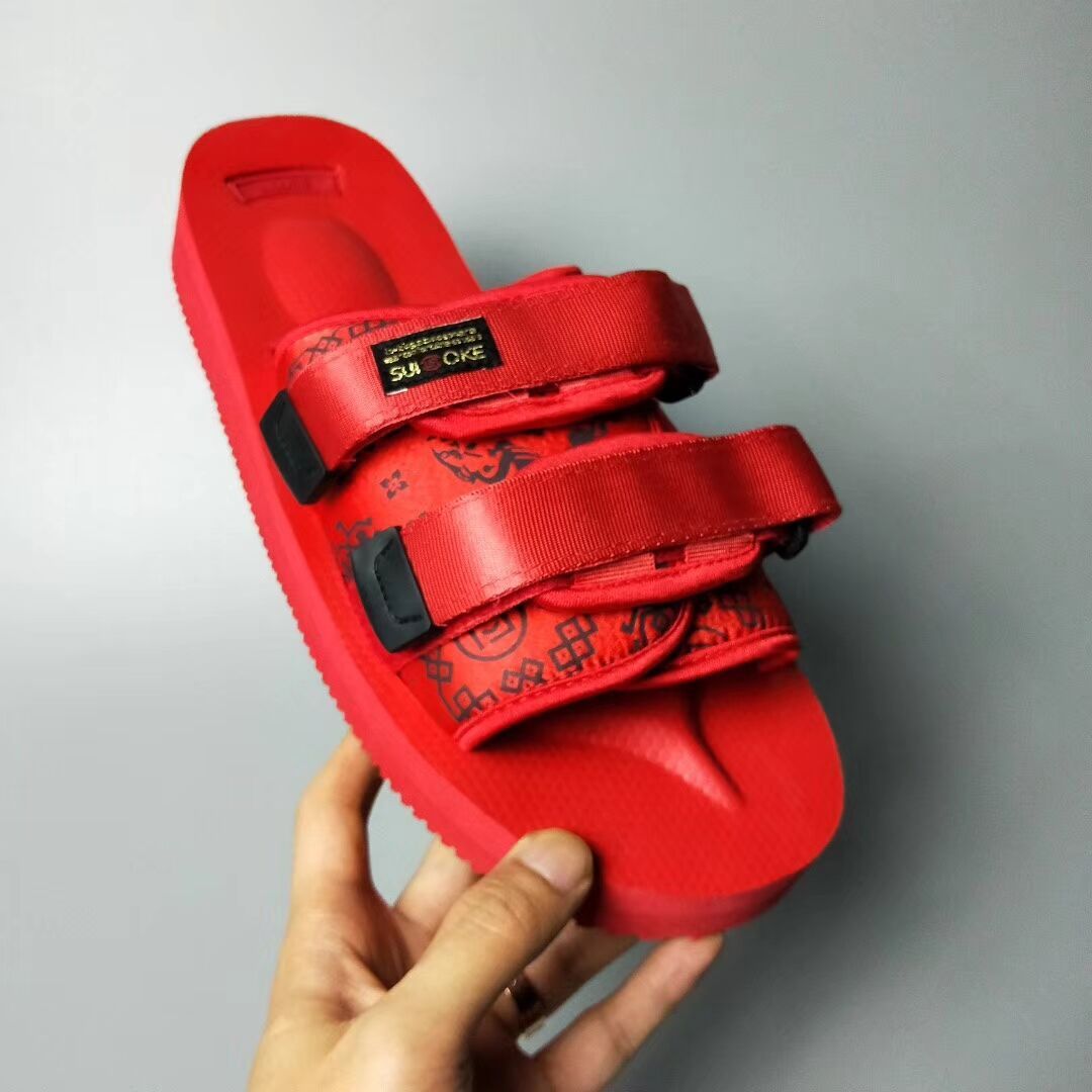 suicoke red sandals