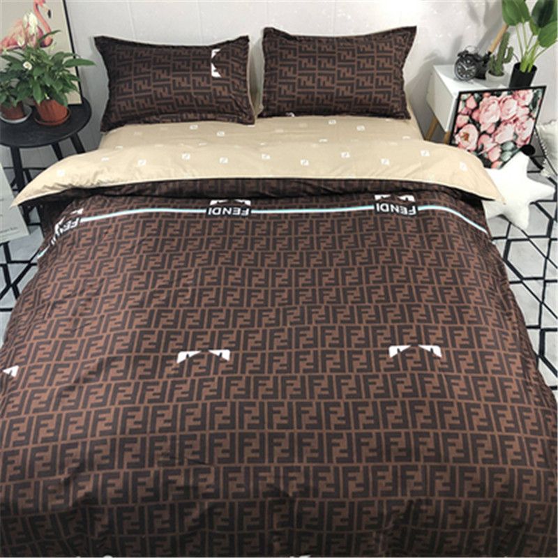 Hot Sale Thin Quilt Set With Four Pieces Size 1 8m Double Beddings