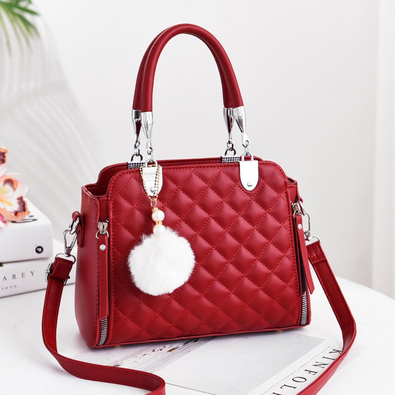 red handbolsa purse