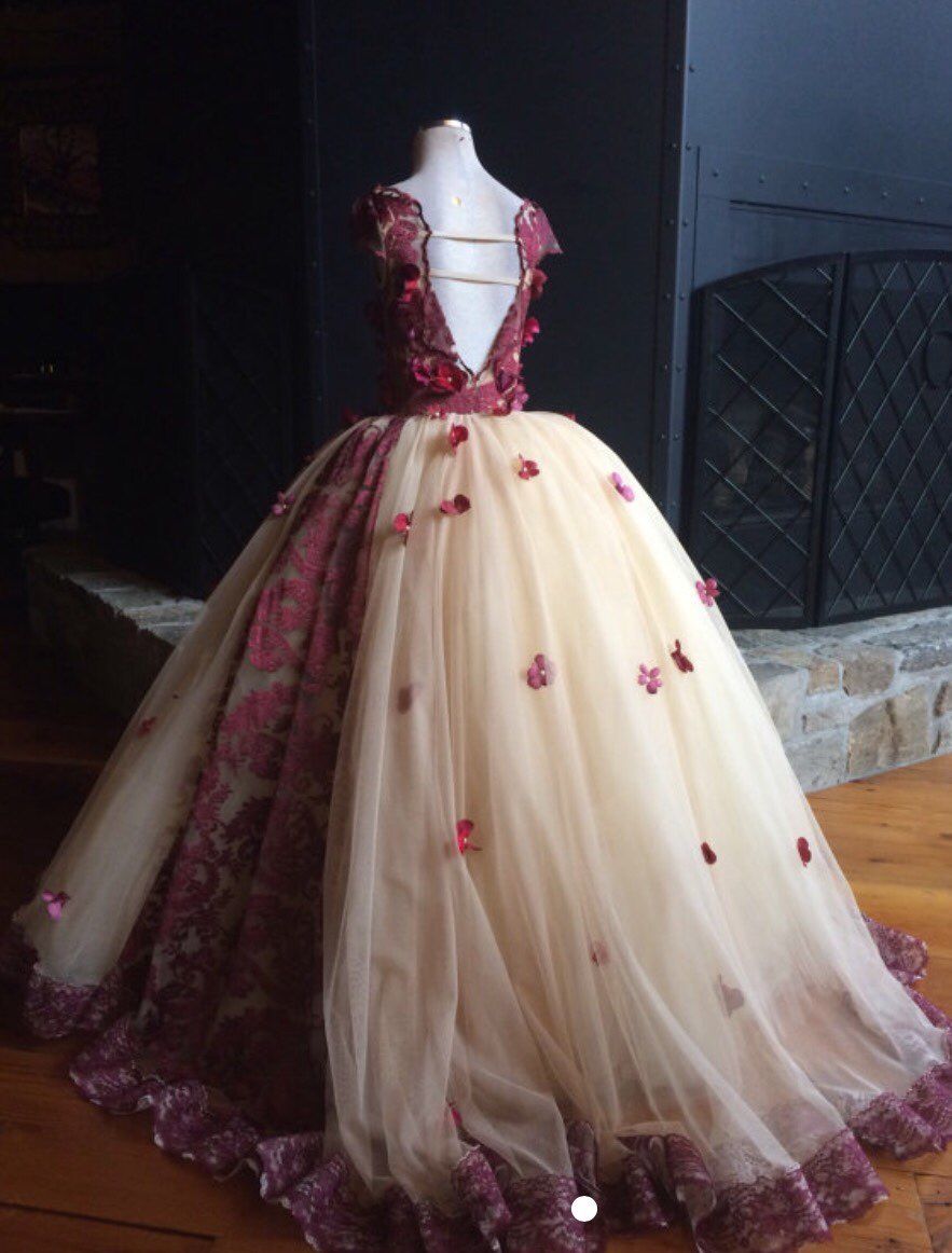 Compra Vestido De Color Vino Y Crema 3 D Flor Puffy Kids Vestido Del  Desfile Vestidos De Primera Comunión Para Niñas Vestido De Niña De Flores  De Encaje Barato | Entrega Rápida