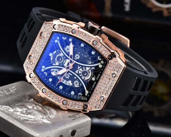 Avaner Orologio Quadrato Da Uomo Nero: Design Elegante Con Cassa 3,9cm, Impermeabile 3ATM