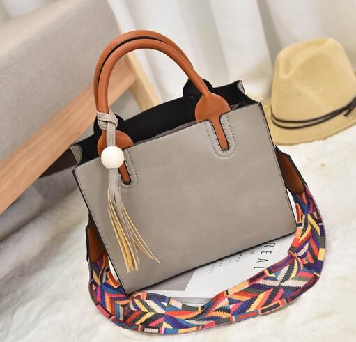 purses in style fall 2018