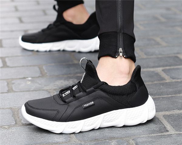 black athletic shoes