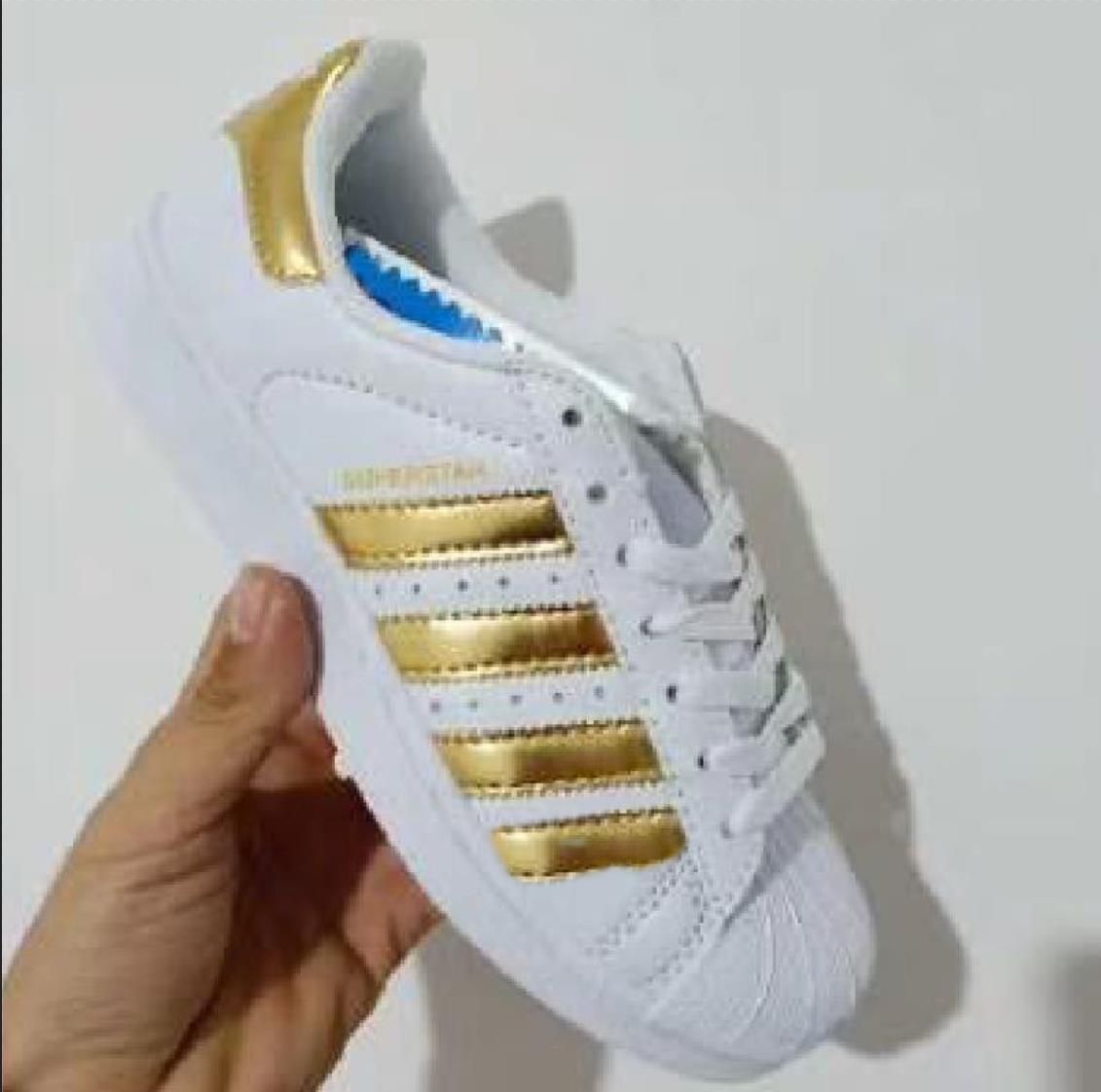 Acheter Designer Shoes Adidas Men Women 2019 Origins Superstar Blanc Arc En Ciel Holographique Junior Superstar 80's Pride Sneakers Superstar Sports Acheter Designer Shoes Adidas Men Women 2019 Origins Superstar Blanc Arc En Ciel Holographique Junior Superstar 80's Pride Sneakers Superstar Sports