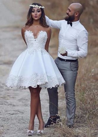 Compre Vestidos De Novia Cortos Elegantes De Una Línea Con Apliques De  Encaje Decoración Cuello De Corazón Cremallera Volver Mini Vestido De Novia  De País Vestidos De Novia A 77,81 € Del