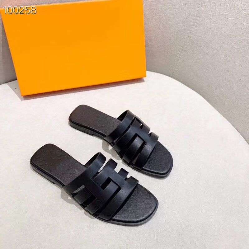 designer sliders for women