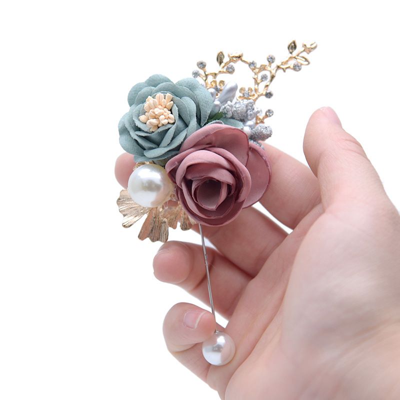 brooch corsage