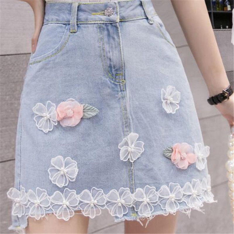 Acquista Gonne 2020 Nuovo Fresco Dolce Pizzo Tridimensionale Dellanca Del  Pacchetto Fiore Gonna Corta Gonna Di Jeans Grezzo Bordo In Rilievo Floreale  Pannello Esterno Del Denim Delle Donne A 28,28 € Dal