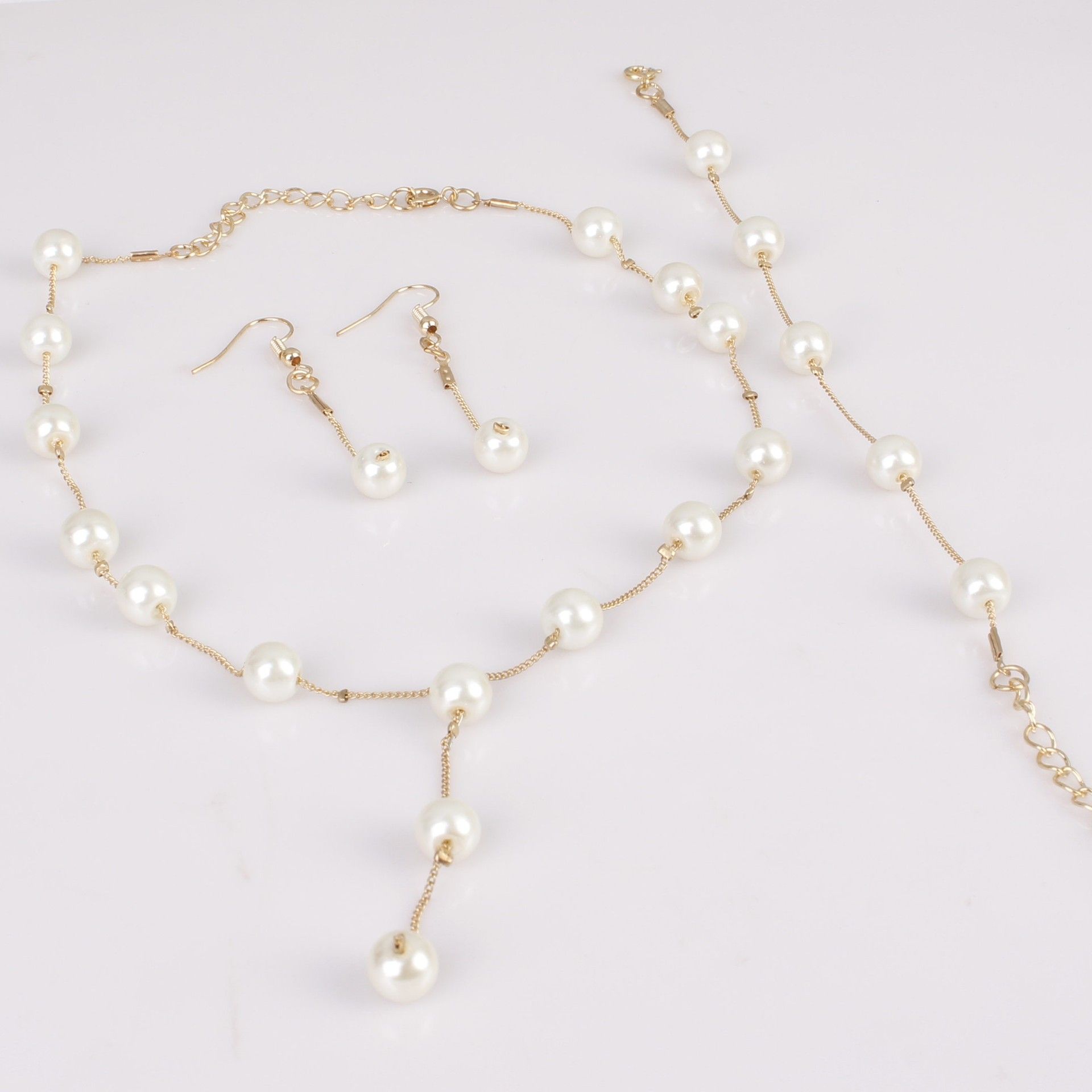 silver and pearl jewelry