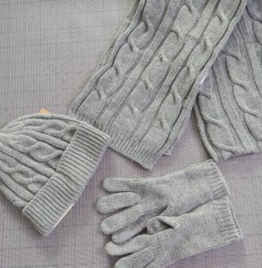 серый (1 комплект = шапки + шарфы + перчатки)
