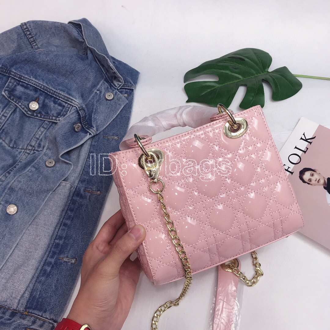 most popular ladies handbags