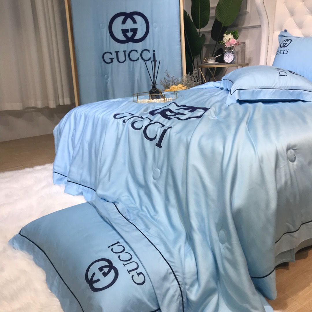Marca de moda clásico Juego de cama Carta suave Material de hielo Fundas