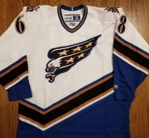 capitals screaming eagle jersey
